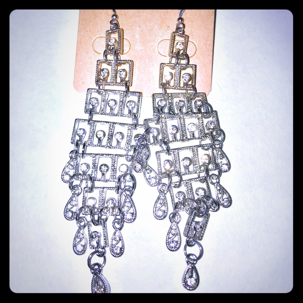 3/$15 Silvertone rhinestone chandelier earrings
